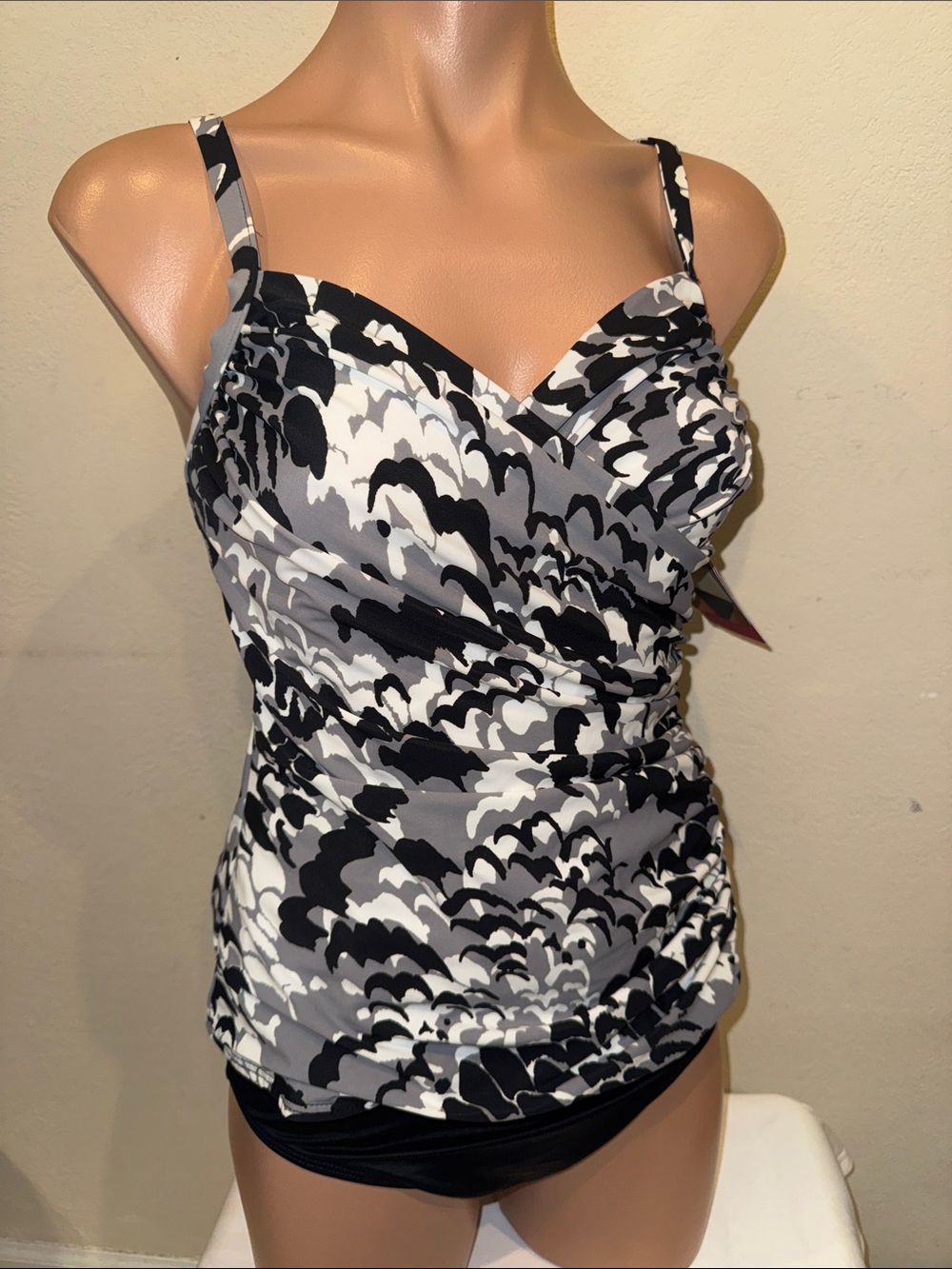 NWAt MagicSuit by Miraclesuit Tankini set underwire
